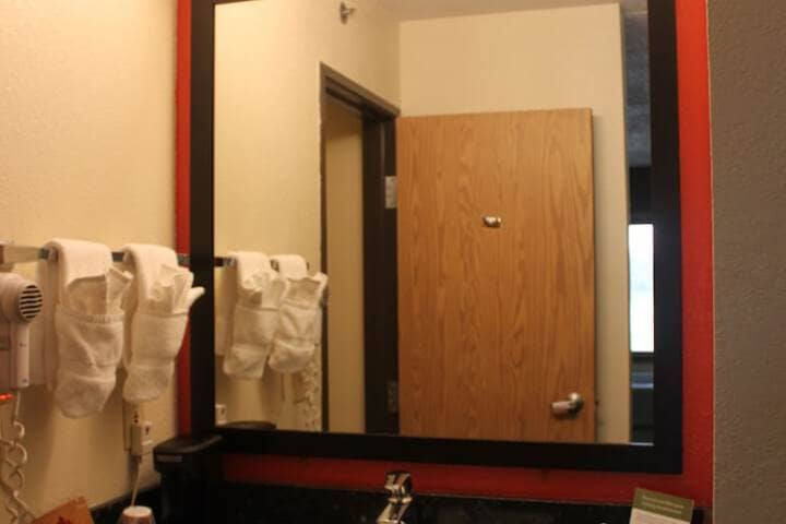 Bathroom sink